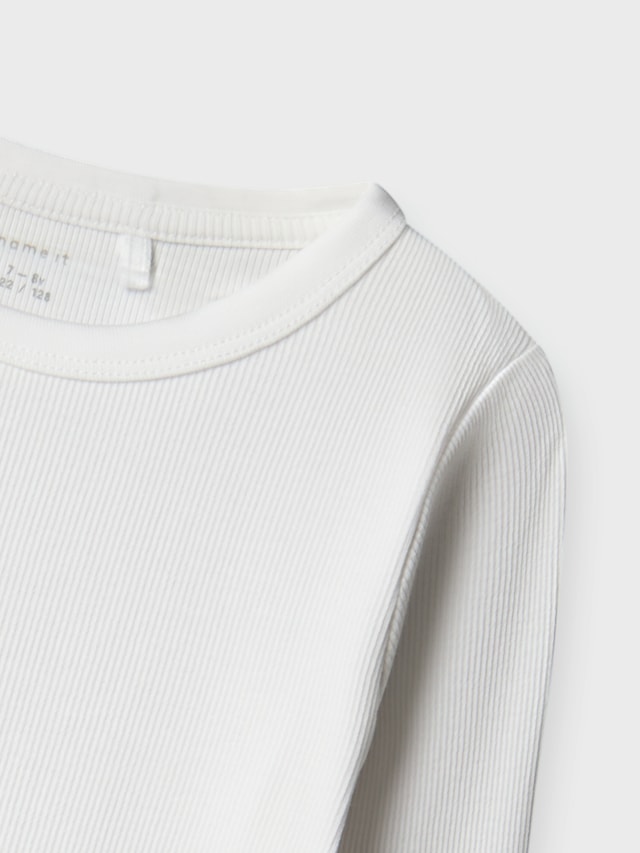 Name It Langarmshirt »NKFNAKAL LS TOP NOOS« in Basic-Form und leicht gerippter Qualität