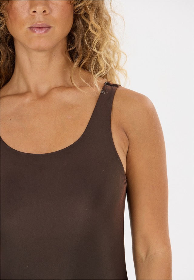ATHLECIA Badeanzug »Isabella« 1 Stk. im komfortablen und simplen Design