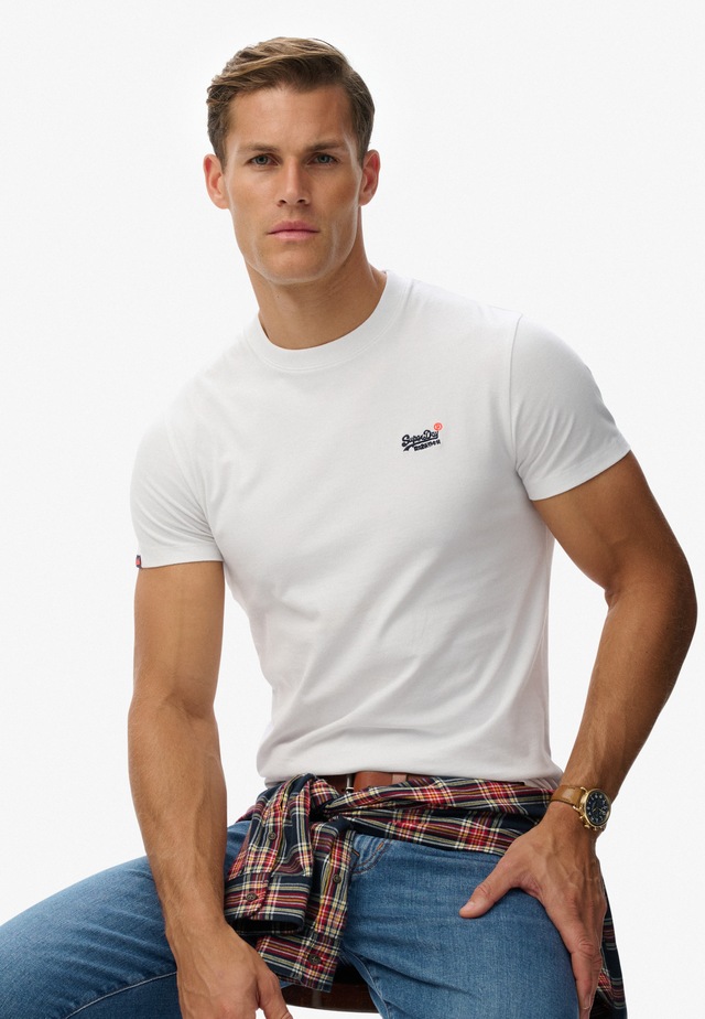 Superdry Rundhalsshirt »ESSENTIAL CONTRAST EMB TEE« Slim Fit, aus Baumwolle und Single Jersey, mit Print, pflegeleicht