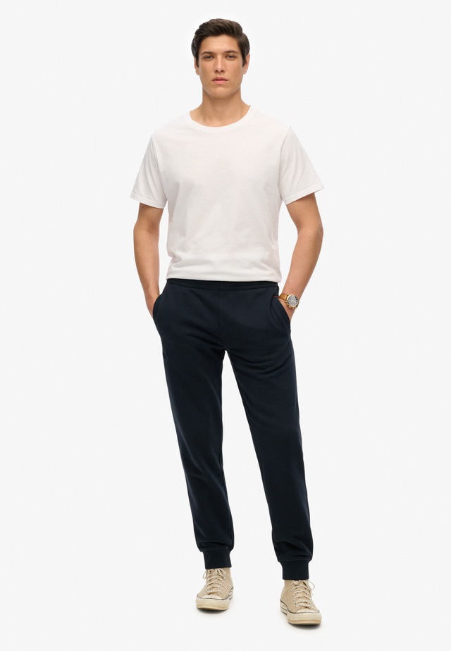 Superdry Sweathose »ESSENTIAL LOGO JOGGERS HB« aus Baumwollmischung, mit angerauter Sweatware, Relaxed Fit