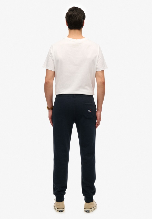 Superdry Sweathose »ESSENTIAL LOGO JOGGERS HB« aus Baumwollmischung, mit angerauter Sweatware, Relaxed Fit