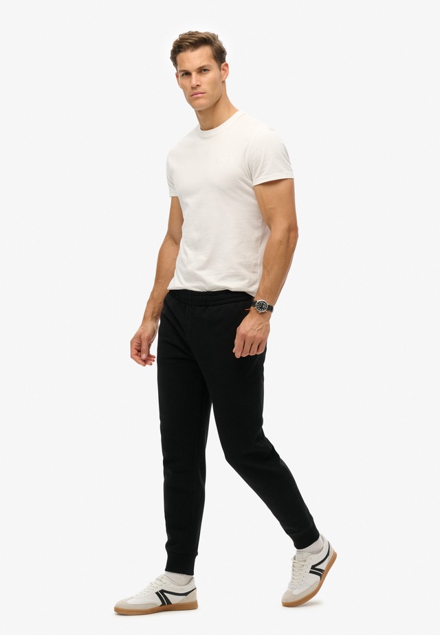 Superdry Sweathose »ESSENTIAL LOGO JOGGERS HB« aus Baumwollmischung, mit angerauter Sweatware, Relaxed Fit