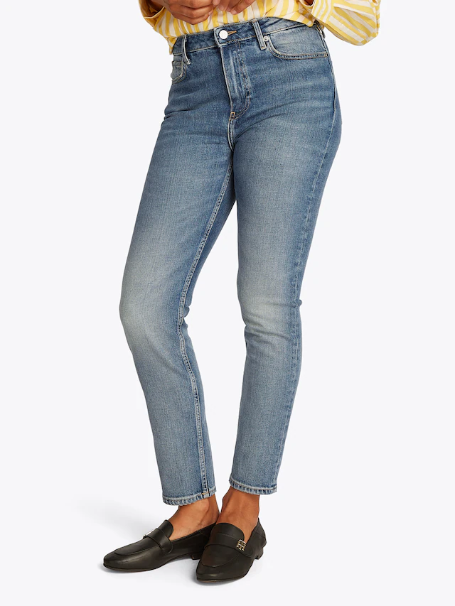 Tommy Hilfiger Slim-fit-Jeans »Slim Cigarette High Waist« mit Logo-Badge, in blauer Waschung