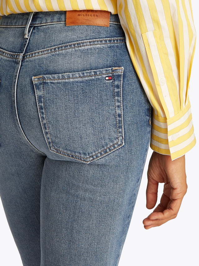 Tommy Hilfiger Slim-fit-Jeans »Slim Cigarette High Waist« mit Logo-Badge, in blauer Waschung