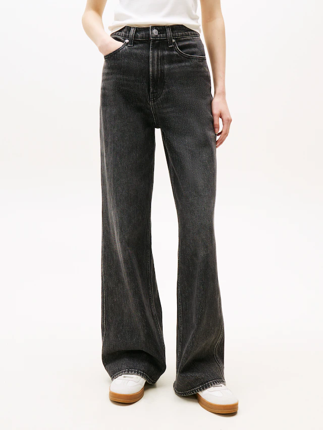 Tommy Jeans Weite Jeans »Claire High Rise« mit Logo-Badge