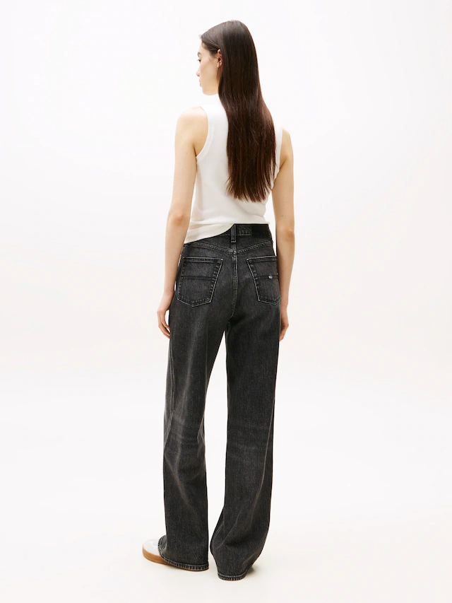 Tommy Jeans Weite Jeans »Claire High Rise« mit Logo-Badge