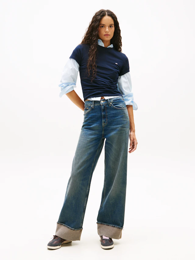 Tommy Jeans Kurzarmshirt »TJW SLIM C-NECK TEE« mit Logo-Stickerei