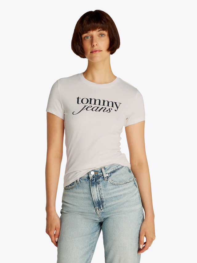 Tommy Jeans Curve Rundhalsshirt »Shirt TJW SLIM ESSENTIAL« in Großen Größen, Logo-Print auf Brusthöhe, mit Logostickerei