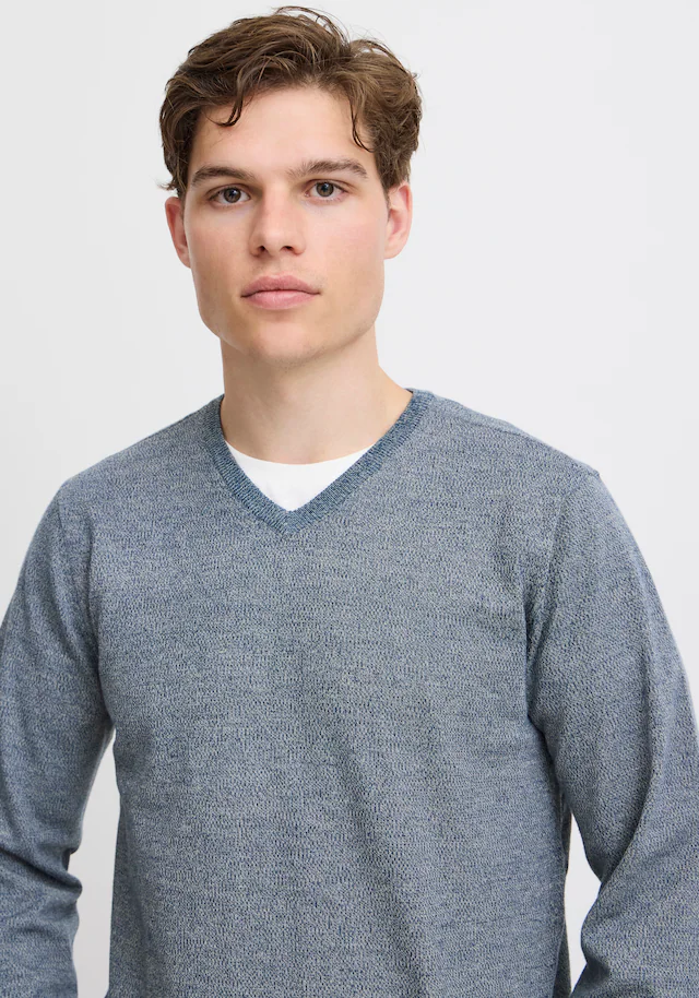 Blend V-Ausschnitt-Pullover »BHBRUTON V-neck« aus Polyester, Regular Fit, in normaler Länge