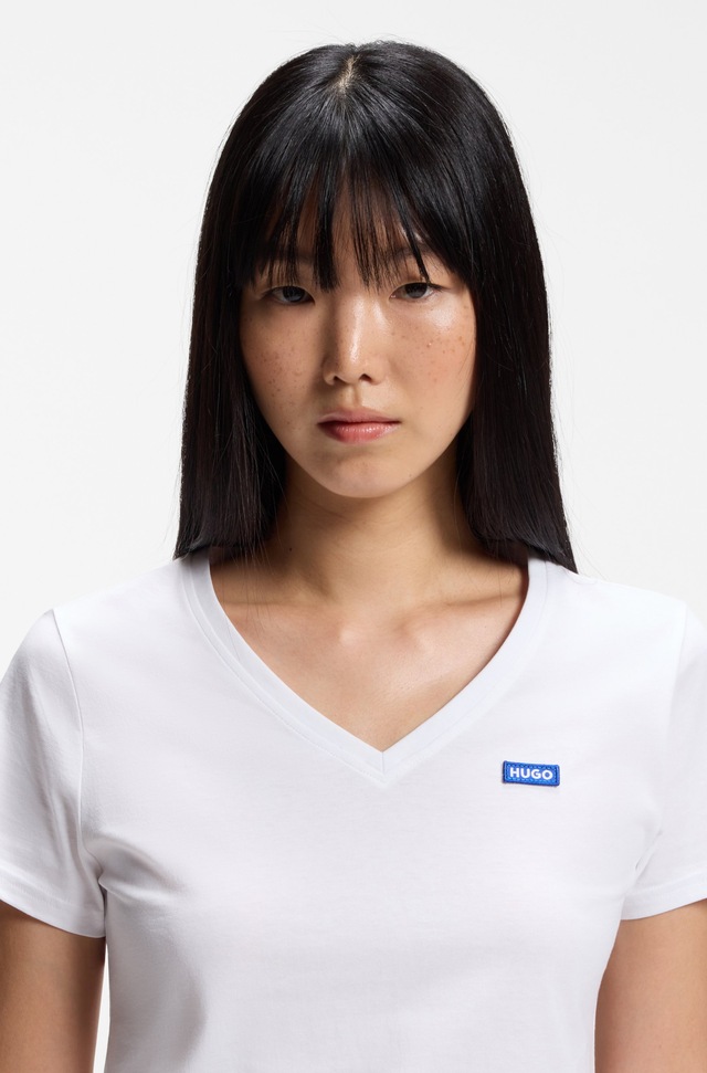 HUGO T-Shirt »Classic V« mit Logo, V-Ausschnitt