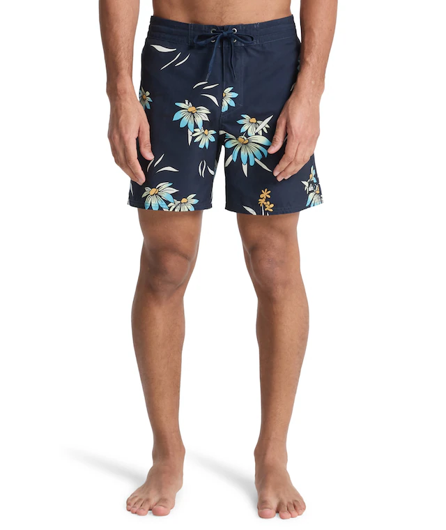 Quiksilver Badeshorts »EVERYDAY HALF JAM 16« schnell trocknendes Material, mit normaler Leibhöhe, Straight Leg Fit