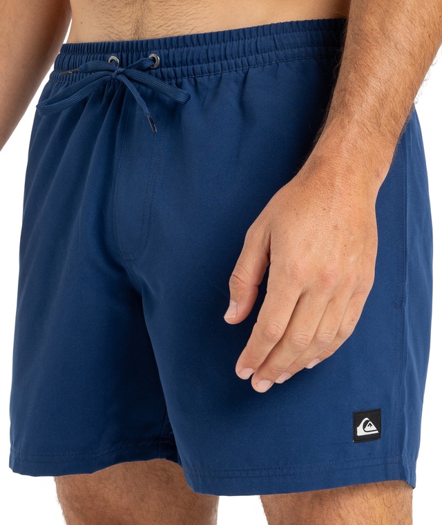 Quiksilver Badeshorts »EVERYDAY VOLLEY 15« unifarbene Optik, mit kontrastfarbenen Details, Straight-Leg-Passform