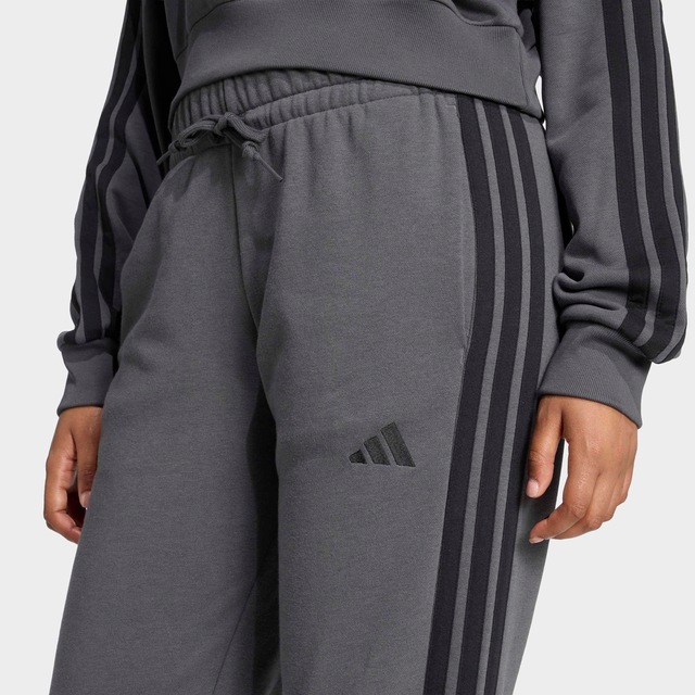adidas Sportswear Sporthose »ESSENTIALS 3-STREIFEN FRENCH TERRY CUFFED« Reguläre Passform, mittelhoher Bund, weiches French Terry Material