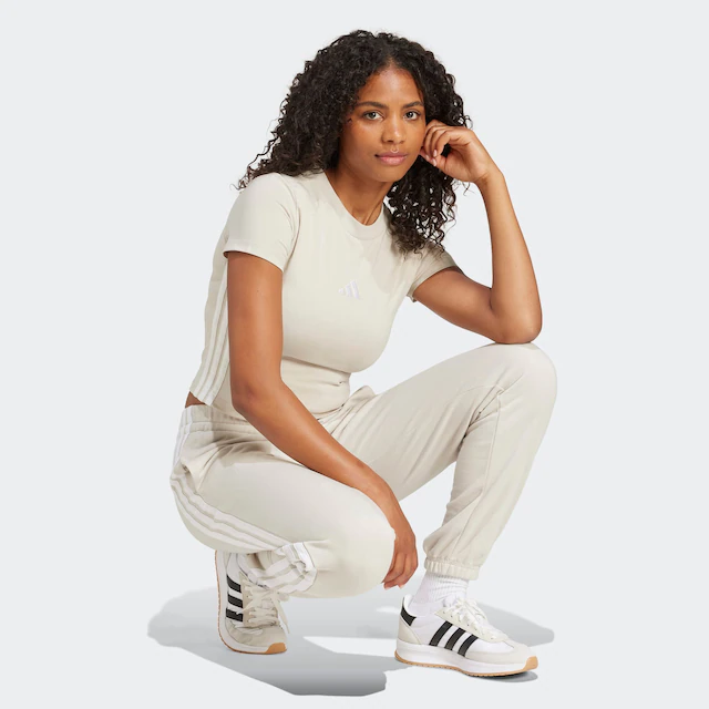adidas Sportswear Sporthose »ESSENTIALS 3-STREIFEN FRENCH TERRY CUFFED« Reguläre Passform, mittelhoher Bund, weiches French Terry Material