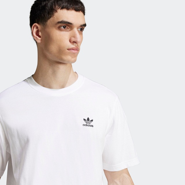 adidas Originals T-Shirt »TREFOIL ESSENTIALS« mit Trefoil Logo auf der Brust, Kurzarm, aus Baumwolljersey