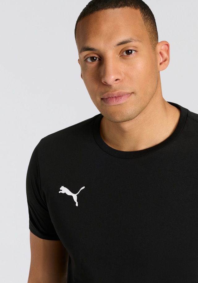 PUMA Trainingsshirt »TEAMGOAL CASUALS TEE« gerader Abschluss, Kurzarm, für Sportmode, Rundhalsausschnitt