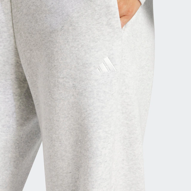 adidas Sportswear Sporthose »ESSENTIALS SMALL LOGO FEEL COZY OPEN-HEM« für Erwachsene, sportlicher Stil, mit Kordelverschluss