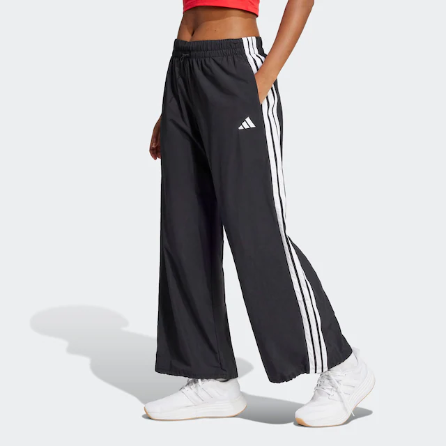 adidas Sportswear Sporthose »ESSENTIALS 3-STREIFEN LIFESTYLE WOVEN PARACHUTE« Fallschirmhose, locker geschnitten, mit weitem Bein