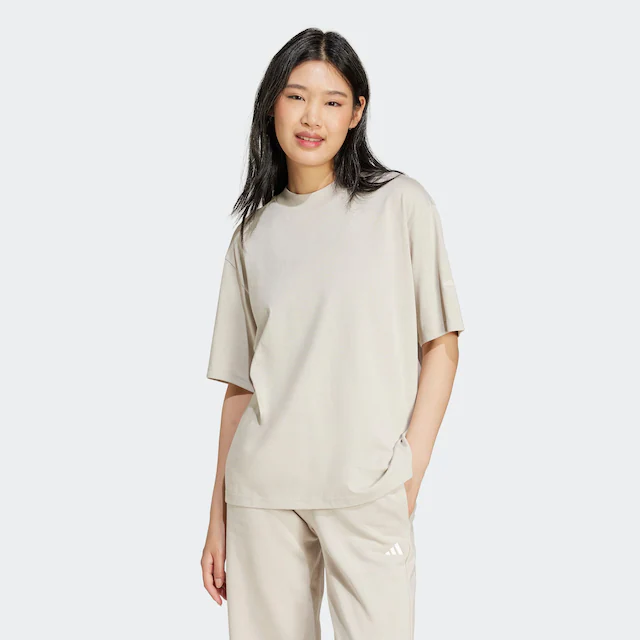 adidas Sportswear T-Shirt »ESSENTIALS CONTEMPORARY LOGO BOYFRIEND« für Erwachsene, mit Rundhalsausschnitt, ohne Verschluss, aus Baumwolle