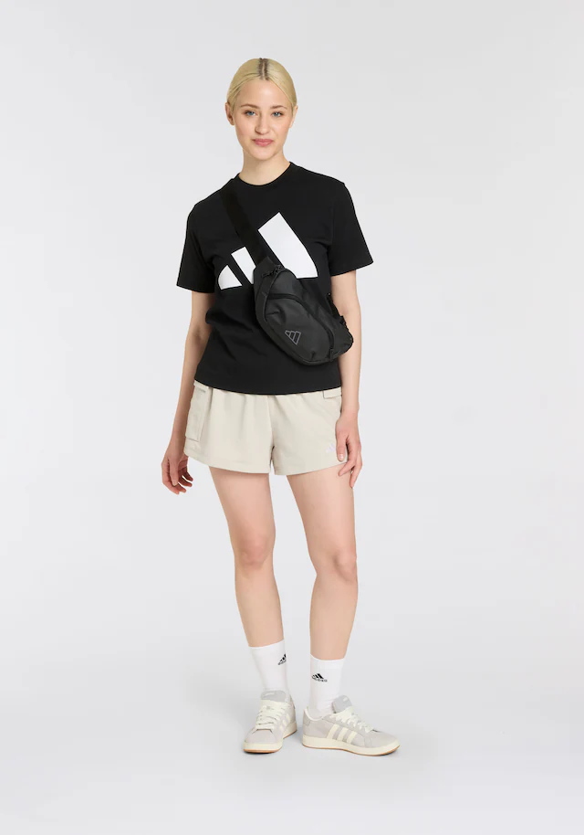 adidas Sportswear Shorts »ESSENTIALS SMALL LOGO FRENCH TERRY« lockere Passform, mit Kordelverschluss, aus weichem French Terry