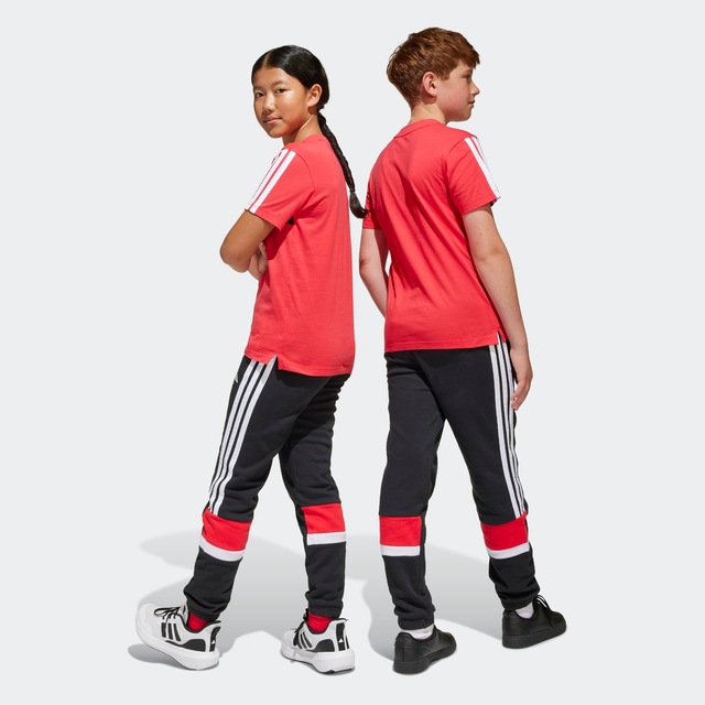 adidas Sportswear Sporthose »SEASONAL ESSENTIALS TIBERIO 3-STREIFEN KIDS« für Kinder, mit Gummizug, aus Baumwolle und Polyester