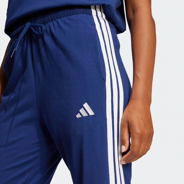 adidas Sportswear Sporthose »ESSENTIALS 3-STREIFEN« für Erwachsene, aus Baumwolle und Elasthan, mit Kordelverschluss