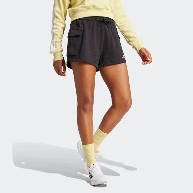 adidas Sportswear Shorts »ESSENTIALS SMALL LOGO FRENCH TERRY« lockere Passform, mit Kordelverschluss, aus weichem French Terry