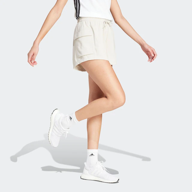 adidas Sportswear Shorts »ESSENTIALS SMALL LOGO FRENCH TERRY« lockere Passform, mit Kordelverschluss, aus weichem French Terry