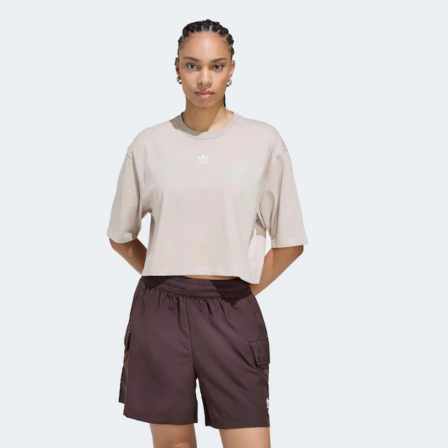 adidas Originals T-Shirt »ESSENTIALS CROP« mit Rundhalsausschnitt, ohne Verschluss, in normaler Länge