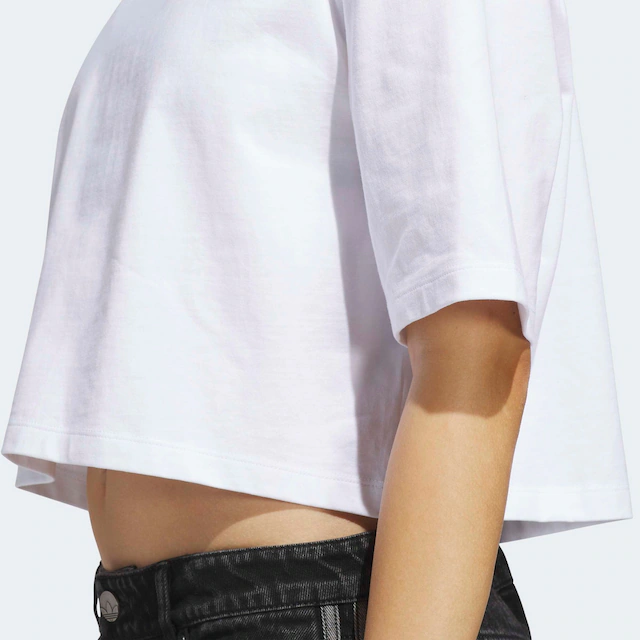 adidas Originals T-Shirt »ESSENTIALS CROP« mit Rundhalsausschnitt, ohne Verschluss, in normaler Länge