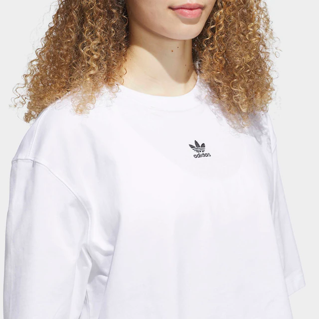 adidas Originals T-Shirt »ESSENTIALS CROP« mit Rundhalsausschnitt, ohne Verschluss, in normaler Länge