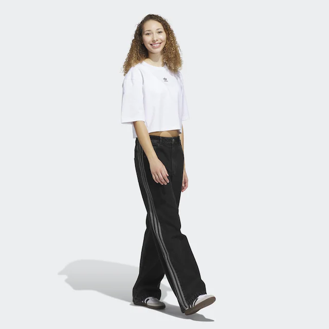 adidas Originals T-Shirt »ESSENTIALS CROP« mit Rundhalsausschnitt, ohne Verschluss, in normaler Länge