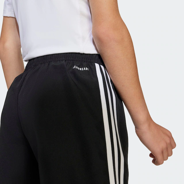 adidas Performance Trainingsshorts »TIRO 25 ESSENTIALS WOVEN KIDS«