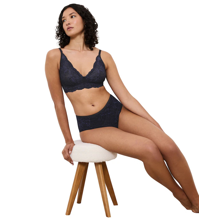 Triumph Bügel-BH »Amourette Charm T N03« Stretch-Spitze