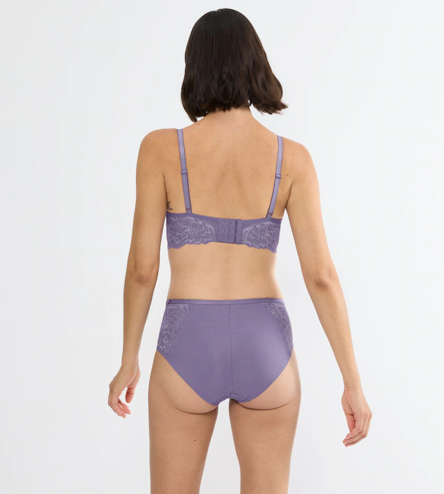 Triumph Bügel-BH »Amourette Charm T N03« Stretch-Spitze