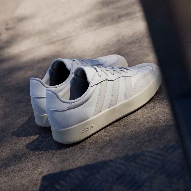 adidas Sportswear Sneaker »BARREDA« inspiriert vom Design des adidas handball spezial