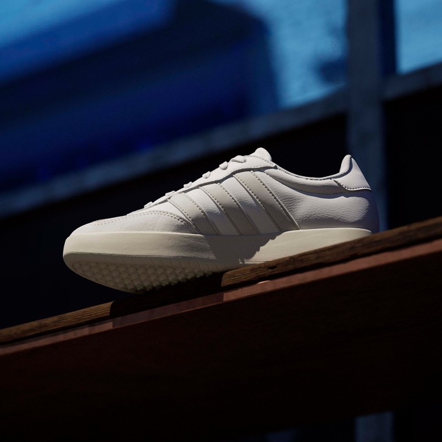 adidas Sportswear Sneaker »BARREDA« inspiriert vom Design des adidas handball spezial