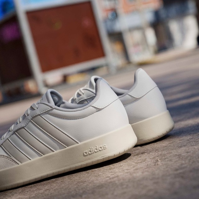 adidas Sportswear Sneaker »BARREDA« inspiriert vom Design des adidas handball spezial