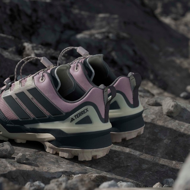 adidas TERREX Wanderschuh »SKYCHASER GORE-TEX« wasserdicht dank Gore-Tex Membrane