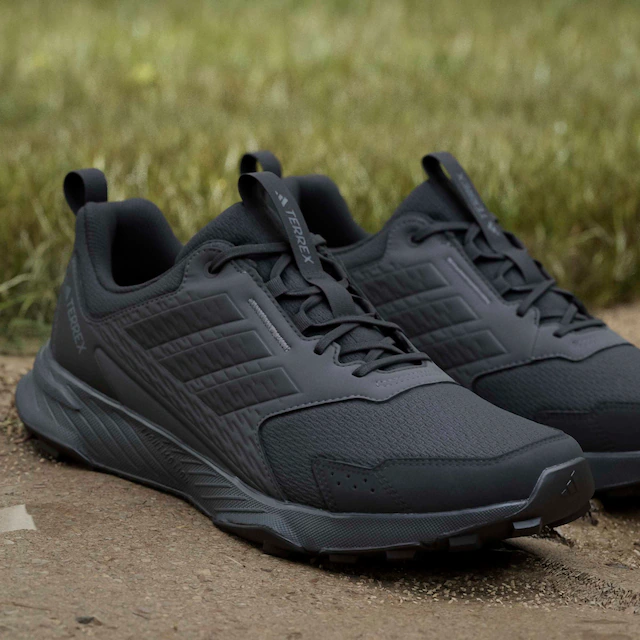 adidas TERREX Trailrunningschuh »TRACEFINDER« Trail-Runningschuhe