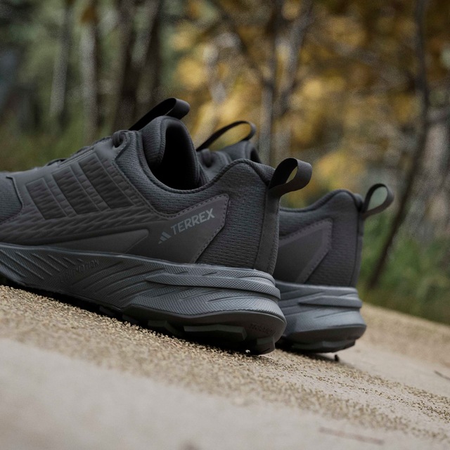 adidas TERREX Trailrunningschuh »TRACEFINDER« Trail-Runningschuhe