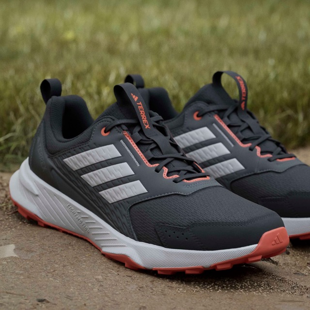 adidas TERREX Trailrunningschuh »TRACEFINDER« Trail-Runningschuhe