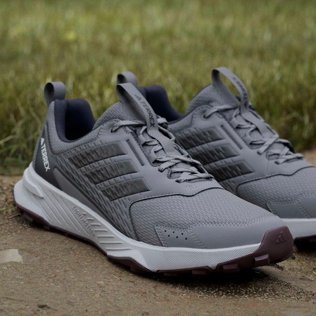 adidas TERREX Trailrunningschuh »TRACEFINDER« Trail-Runningschuhe