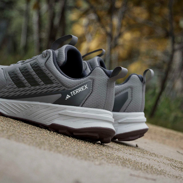 adidas TERREX Trailrunningschuh »TRACEFINDER« Trail-Runningschuhe