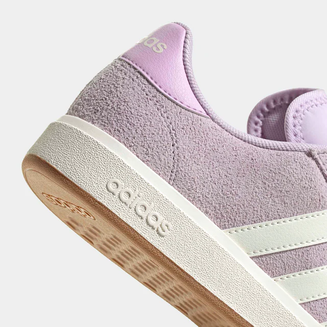 adidas Sportswear Sneaker »GRAND COURT BASE 00S« Design auf den Spuren des adidas Campus 00