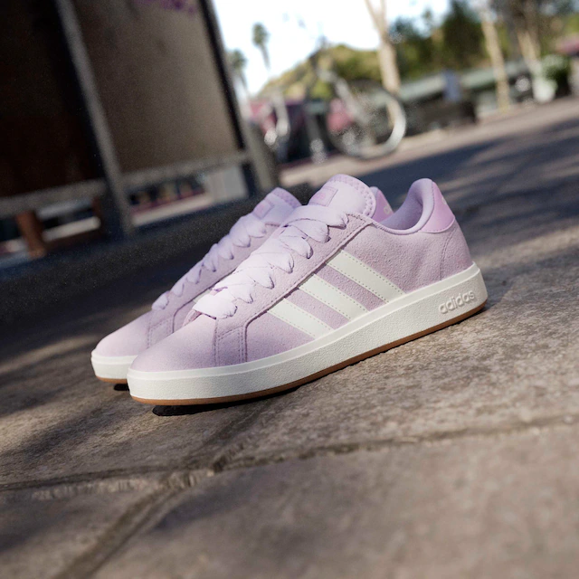 adidas Sportswear Sneaker »GRAND COURT BASE 00S« Design auf den Spuren des adidas Campus 00