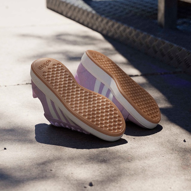 adidas Sportswear Sneaker »GRAND COURT BASE 00S« Design auf den Spuren des adidas Campus 00