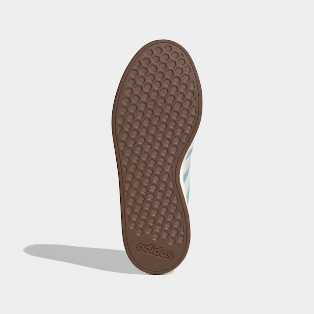 adidas Sportswear Sneaker »GRAND COURT BASE 00S« Design auf den Spuren des adidas Campus 00