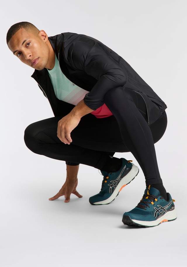 Asics Laufjacke »ASICS CORE JACKET« mit Kapuze Wasserabweisend, Windabweisend, Atmungsaktiv