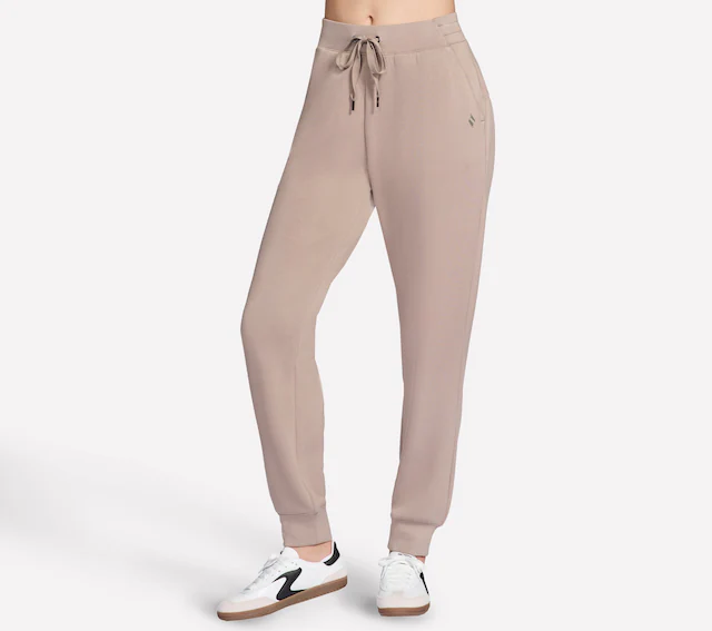 Skechers Jogginghose »SKECHLUXE ELEVATE JOGGER« aus SKECHWEAVE ELEVATE™-Stoff, konisch zulaufendes Bein